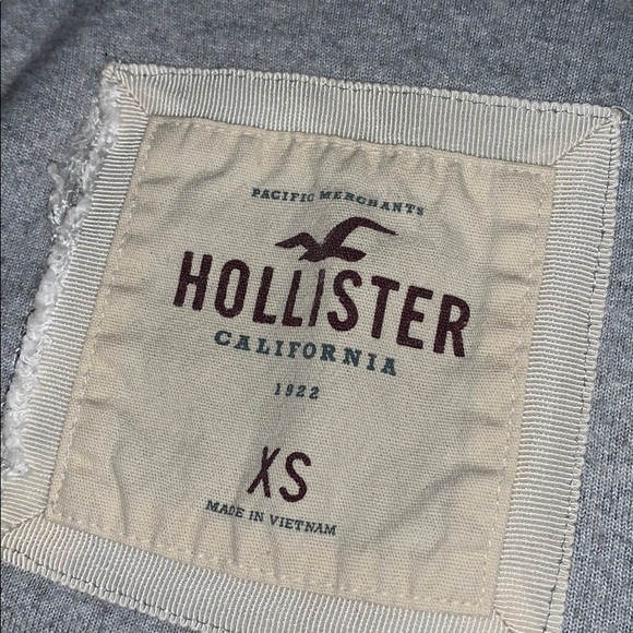 Hollister Velvet Cropped Zip Up Hoodie - Picture 7 of 11